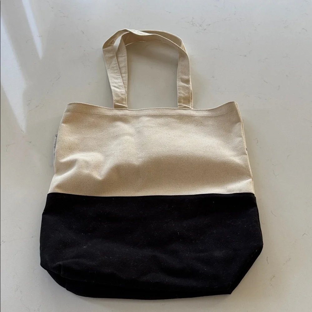 Starbucks Stylish Black and Cream Reserve Coffee Tote Bag ✨ New